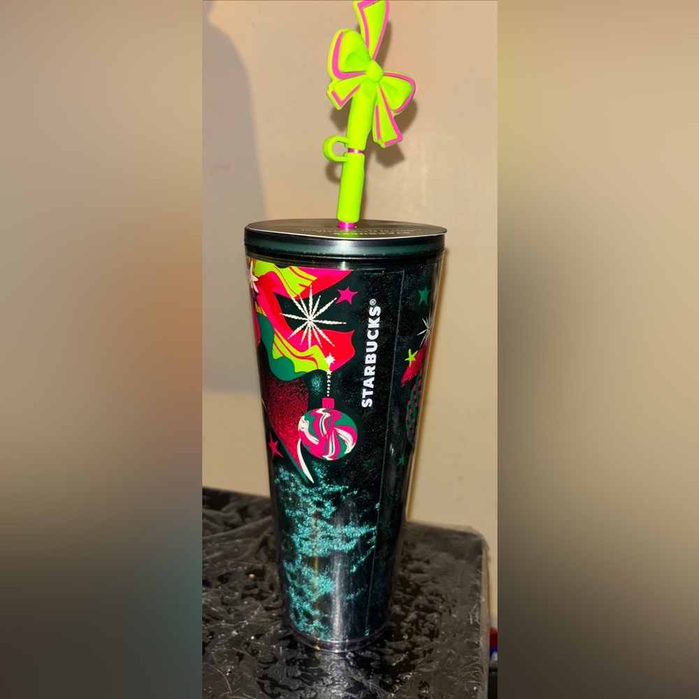Starbucks 24oz tumbler cup with silicone straw topper holiday 2023